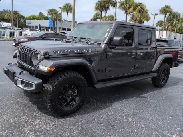 Used 2025 Jeep Gladiator Sport AWD/4WD image 8