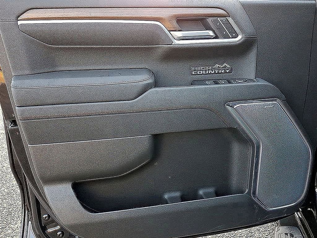 New 2026 Chevrolet Silverado 1500 High Country w/ High Country Premium Package image 11
