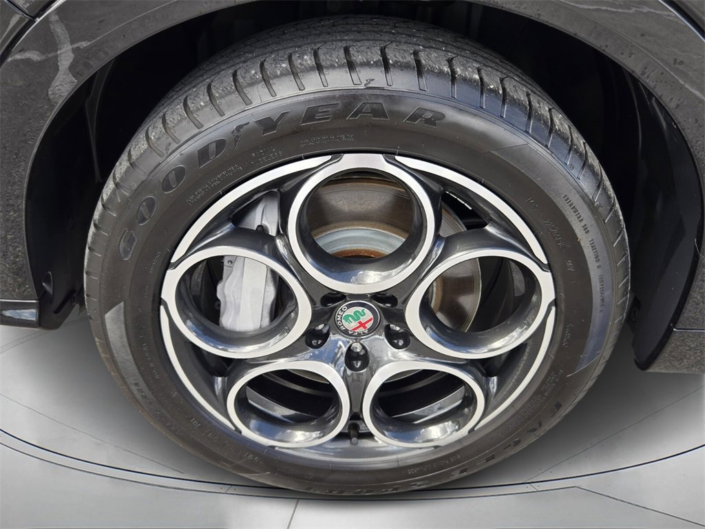 Used 2024 Alfa Romeo Tonale Ti w/ Active Assist Package image 9
