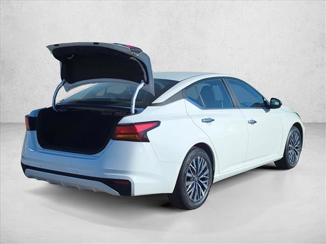 Used 2025 Nissan Altima 2.5 SV image 5