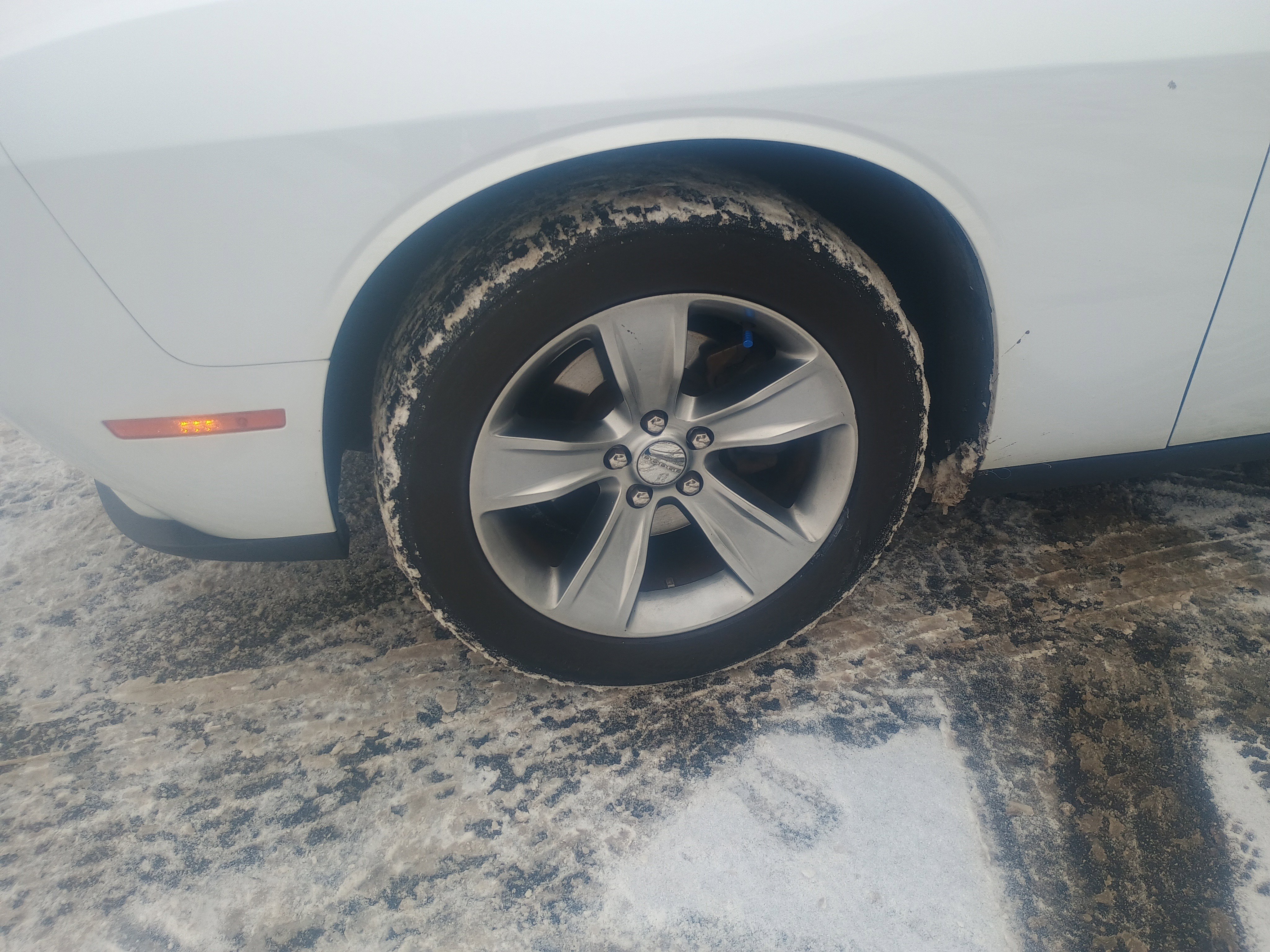 Used 2016 Dodge Challenger SXT image 4