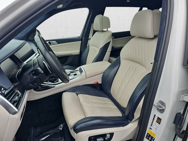 Used 2021 BMW X7 M50i w/ Dynamic Handling Package image 18
