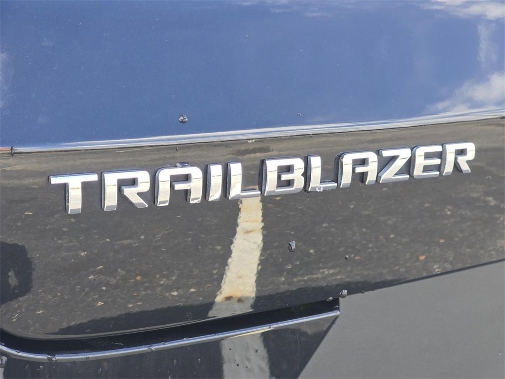 Used 2024 Chevrolet TrailBlazer LT w/ LT Cold Weather Package image 9
