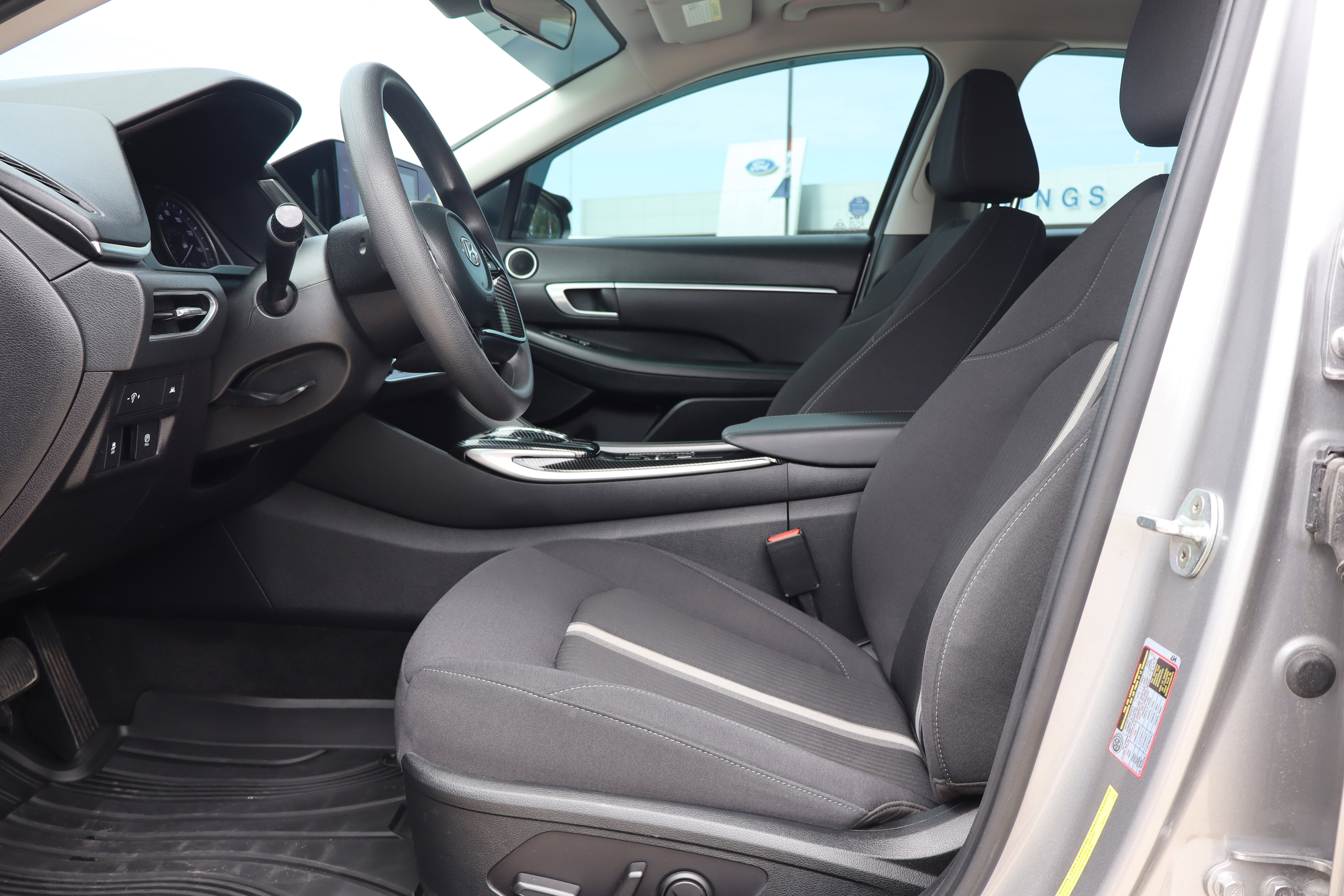 Used 2022 Hyundai Sonata SEL FWD image 9