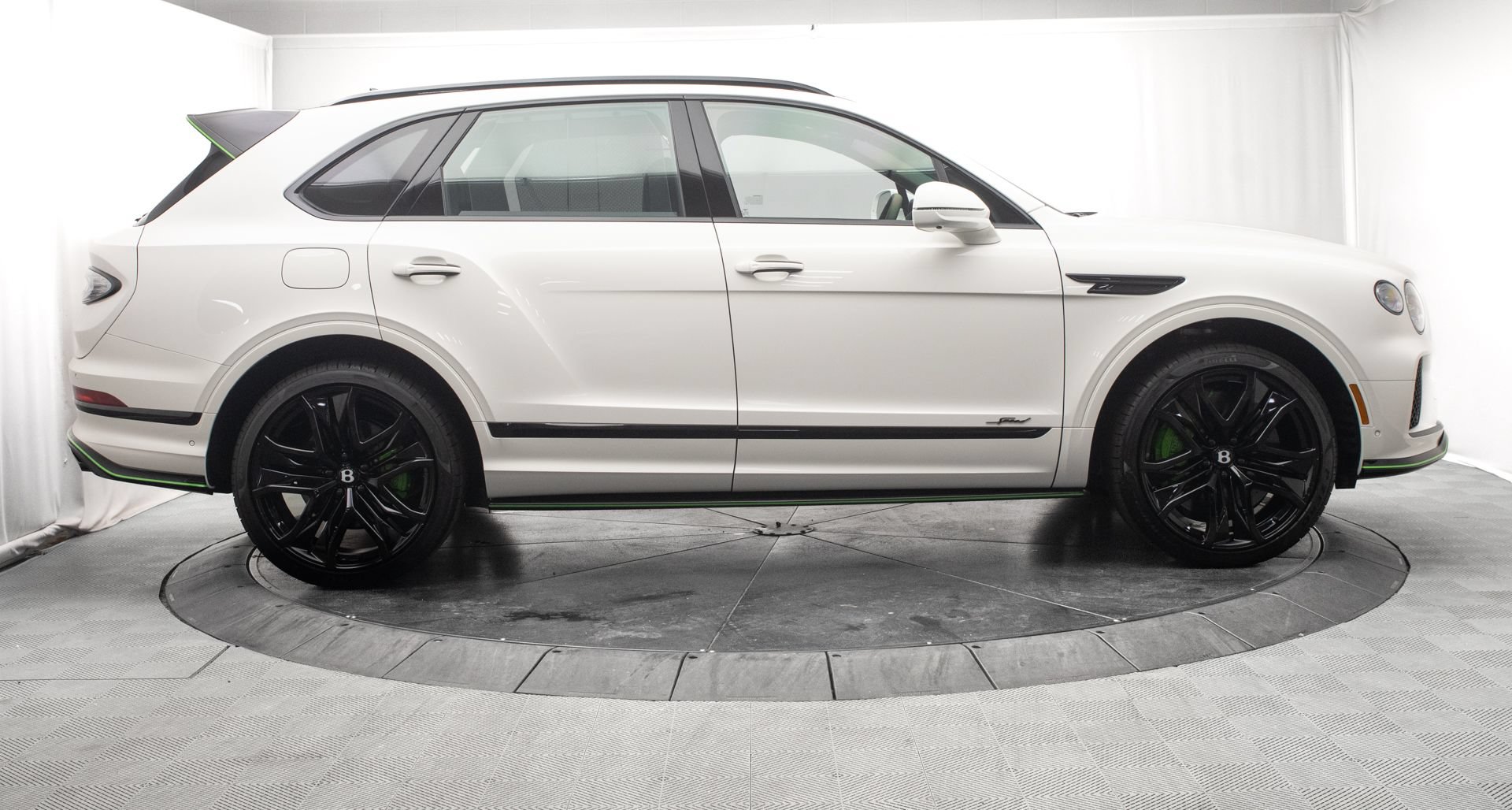 New 2026 Bentley Bentayga Speed AWD/4WD image 2