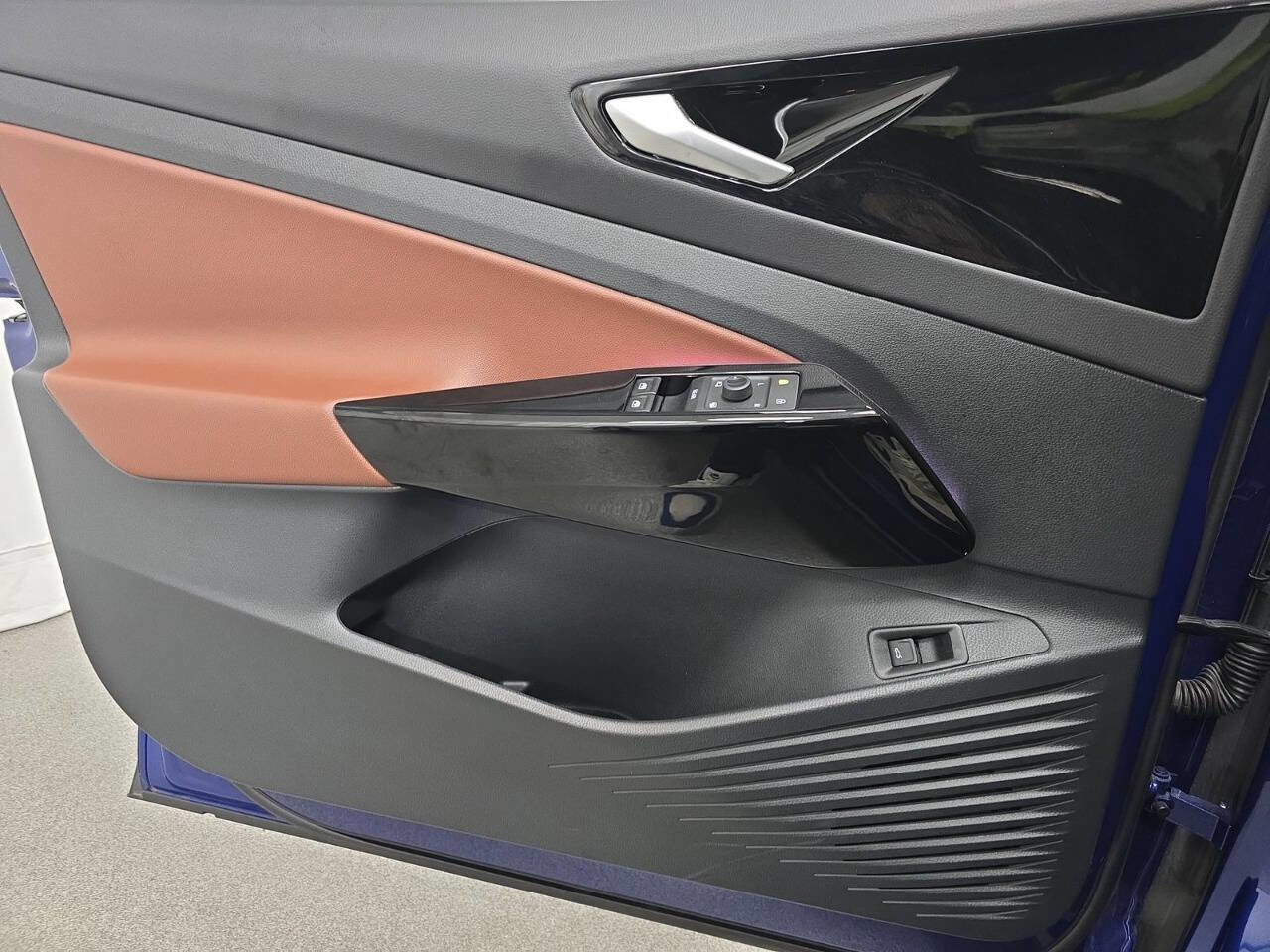 Used 2022 Volkswagen ID.4 Pro S w/ Gradient Package image 7