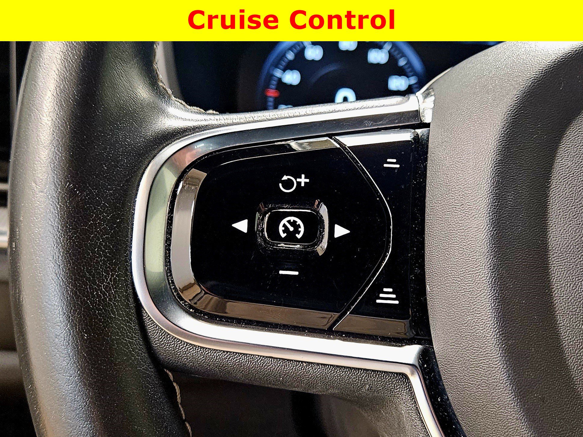 Used 2021 Volvo S60 T5 R-Design image 30