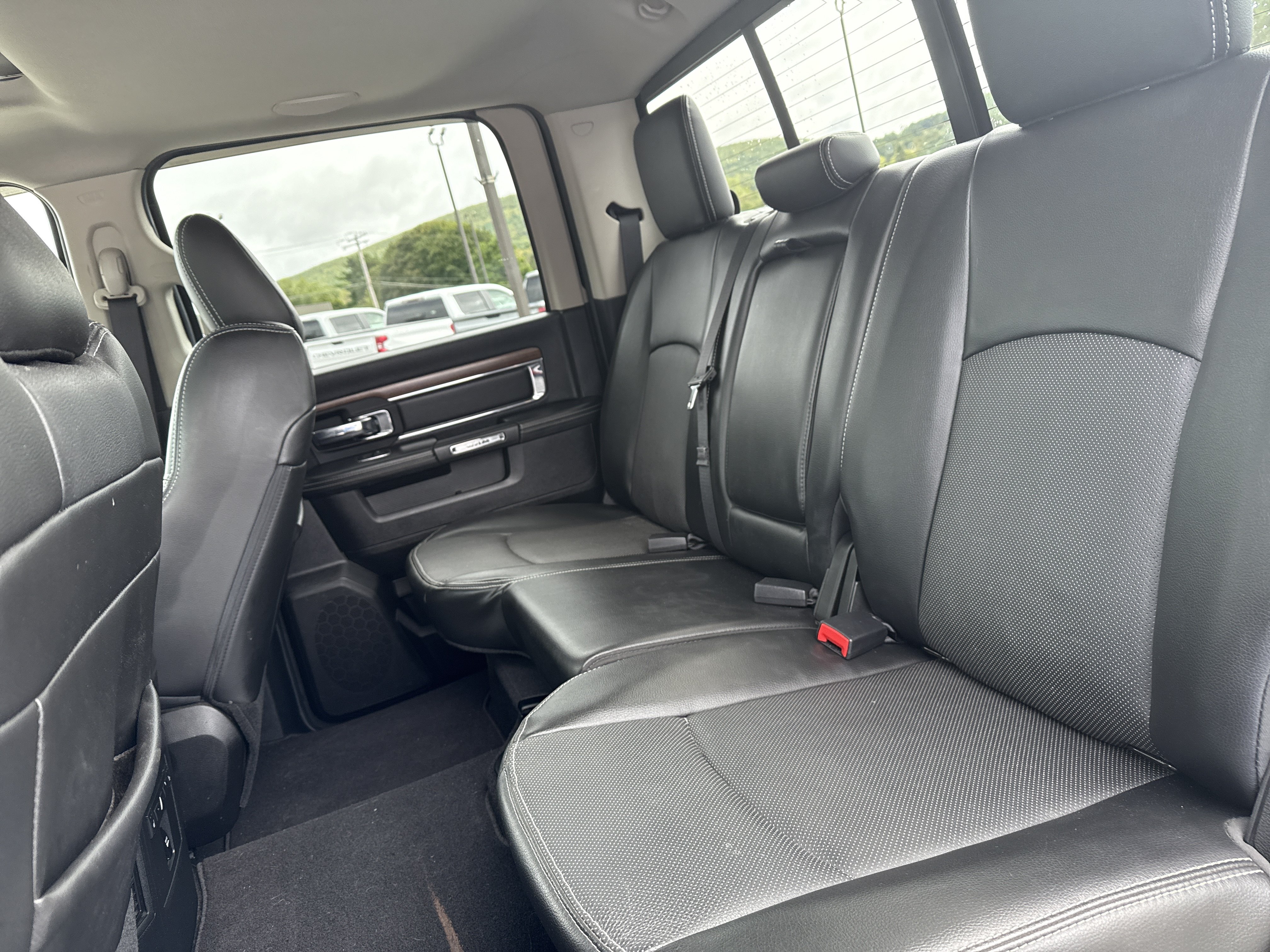 Used 2014 RAM 1500 Laramie AWD/4WD image 13