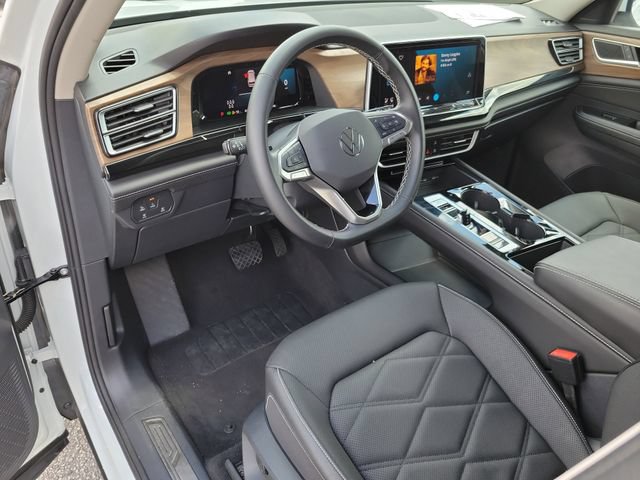 Used 2025 Volkswagen Atlas SE AWD/4WD image 25