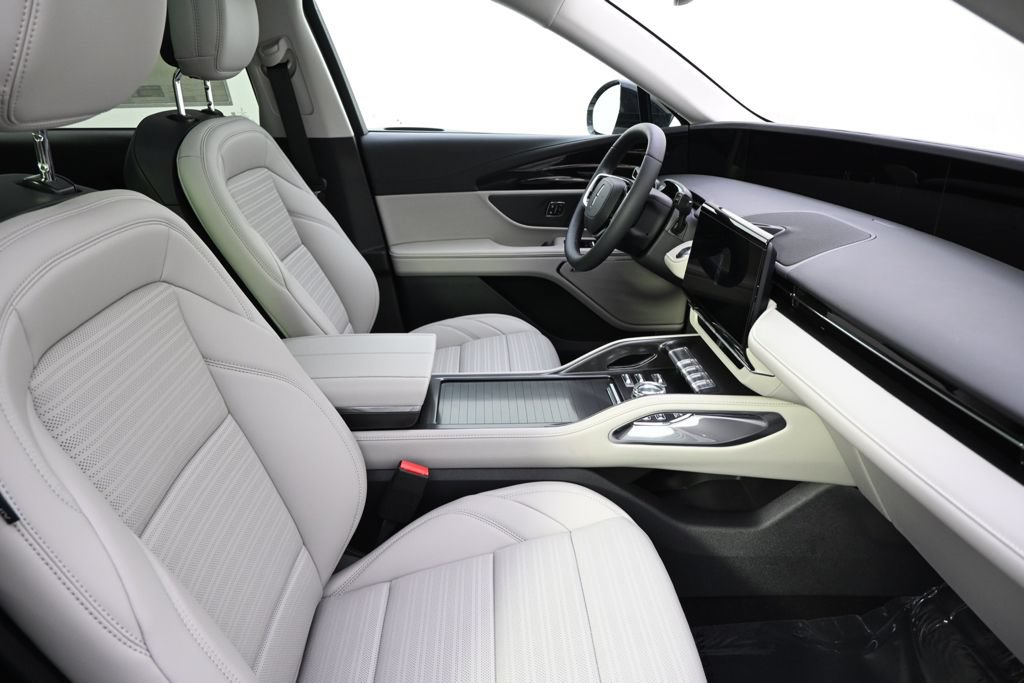New 2026 Lincoln Nautilus Reserve w/ Jet Appearance Package AWD/4WD image 16