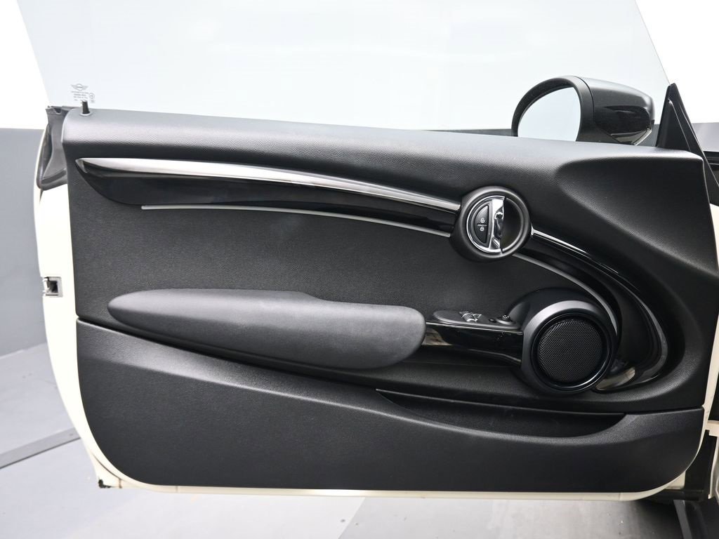 Used 2022 MINI Cooper S image 9