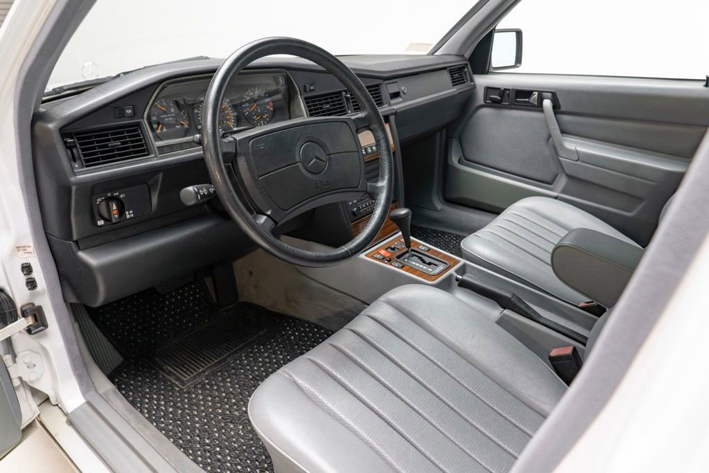 Used 1991 Mercedes-Benz 190 E 2.6 image 12