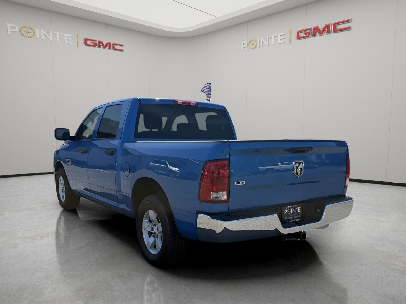 Used 2022 RAM 1500 Classic SLT RWD image 5