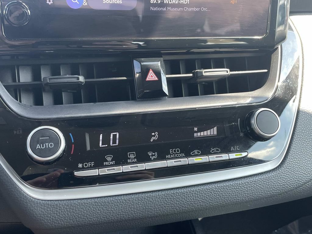 Used 2024 Toyota Corolla LE FWD image 38