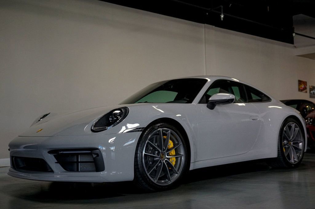 Used 2024 Porsche 911 Coupe image 3