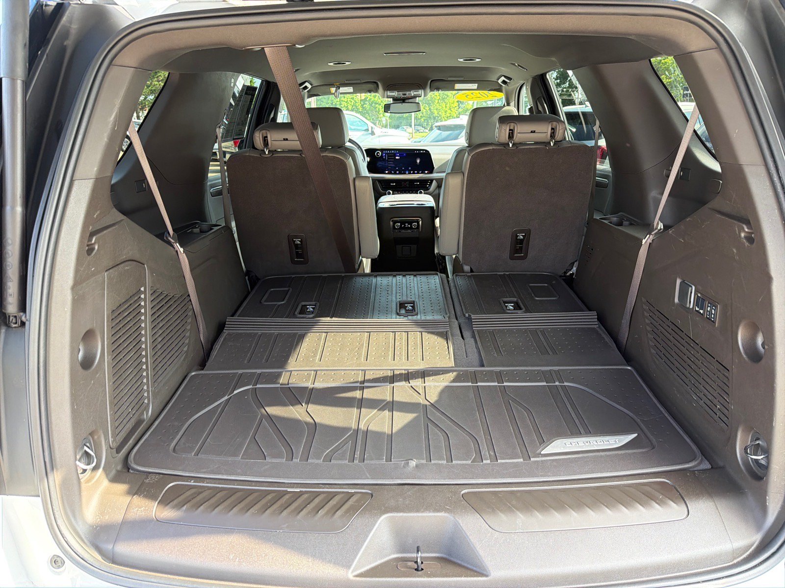Used 2025 Chevrolet Tahoe LT w/ Comfort Package RWD image 11