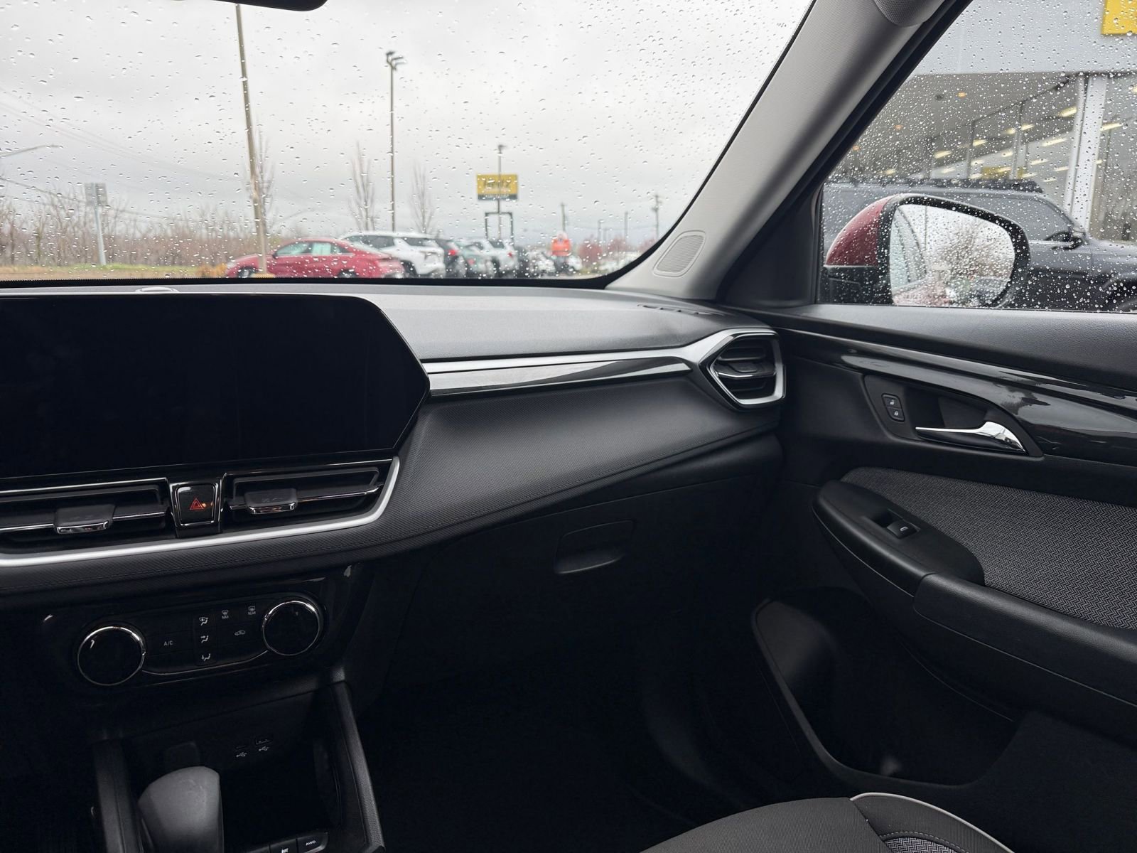 Used 2025 Chevrolet TrailBlazer LT w/ Driver Confidence Package image 36