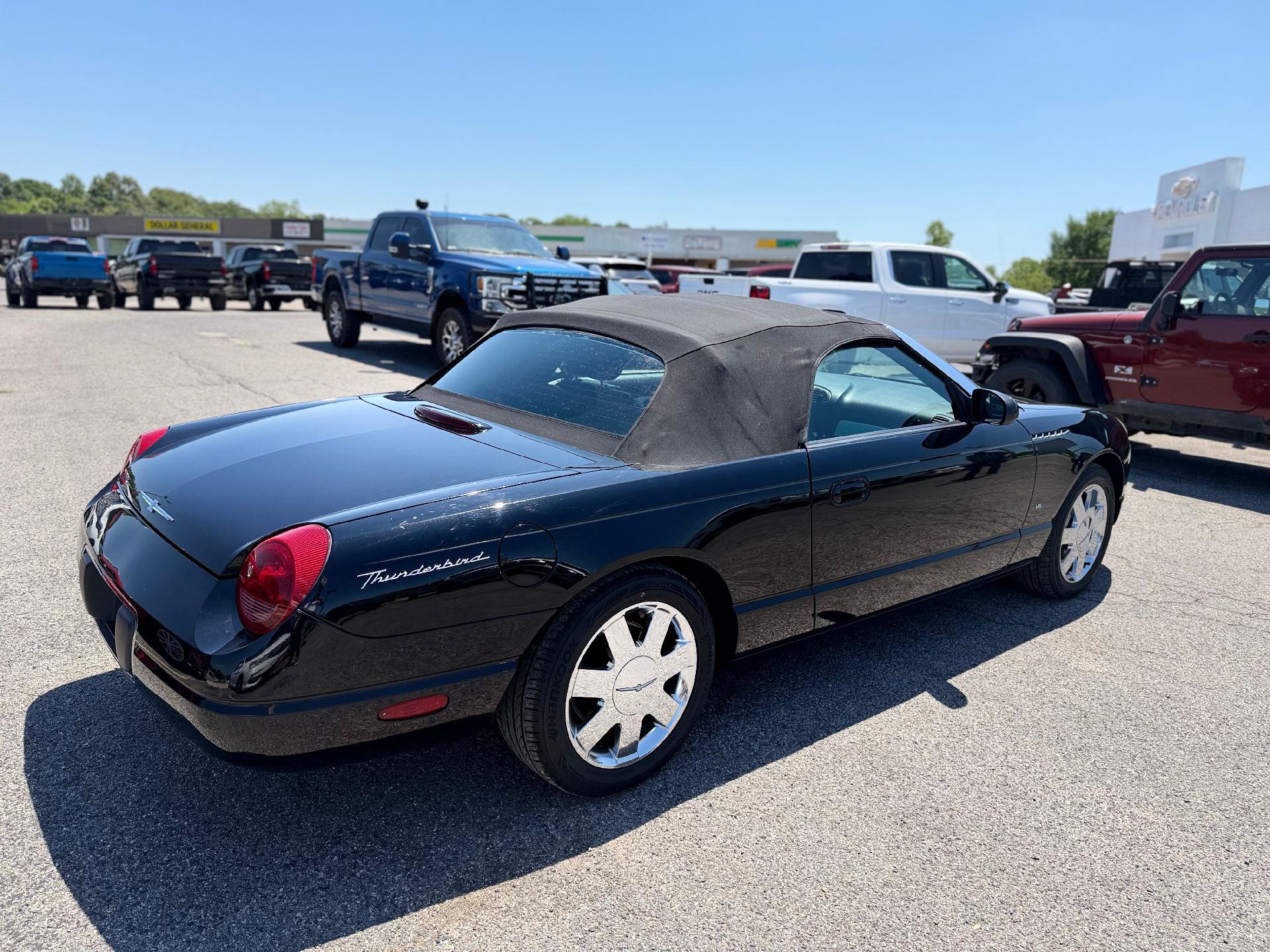 Used 2003 Ford Thunderbird RWD image 4
