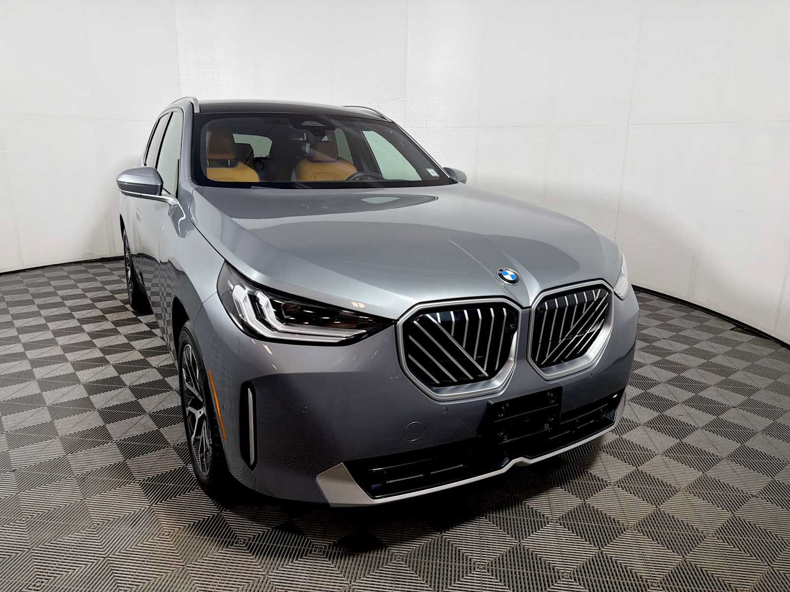 Used 2026 BMW X3 xDrive30i w/ Premium Package AWD/4WD image 2