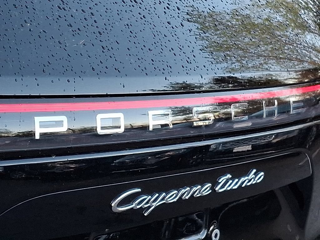 Used 2023 Porsche Cayenne Turbo AWD/4WD image 30
