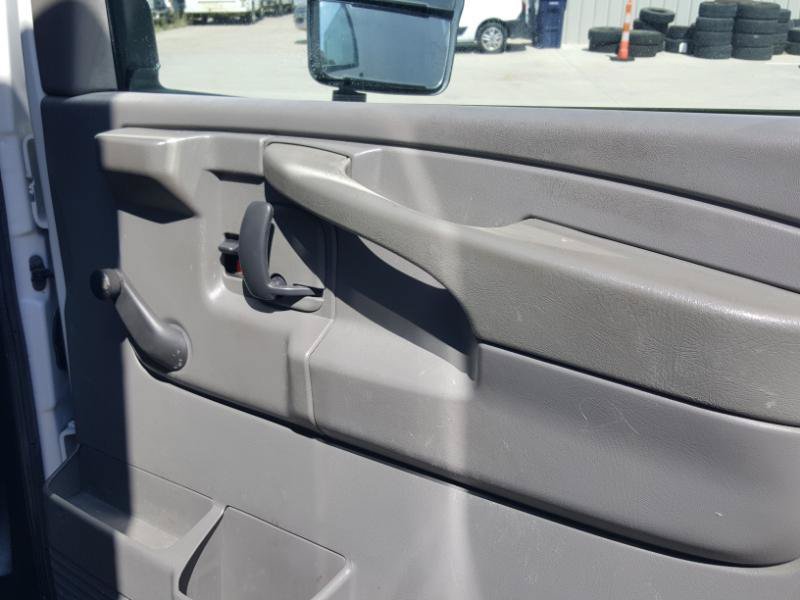 Used 2012 Chevrolet Express 3500 RWD image 20