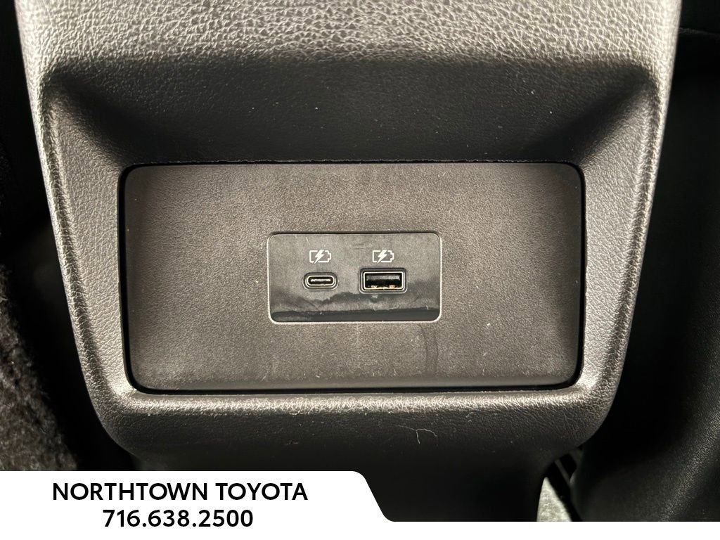 Used 2022 Nissan Rogue SV image 20