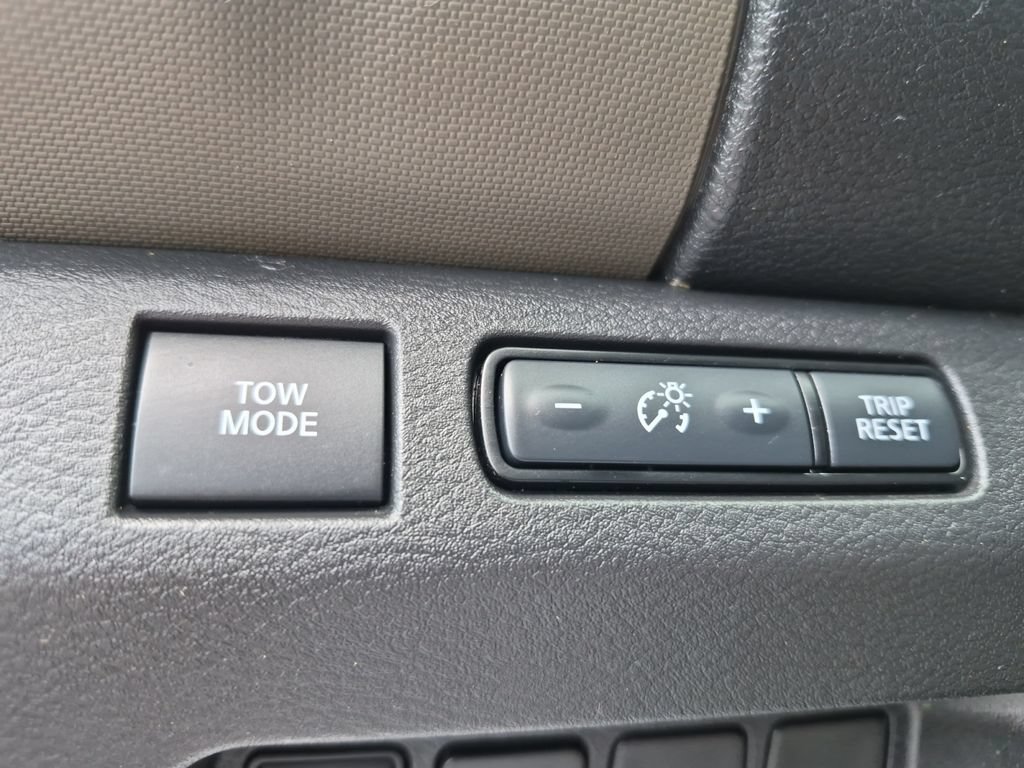 Used 2023 Nissan Frontier SV w/ Technology Package AWD/4WD image 20