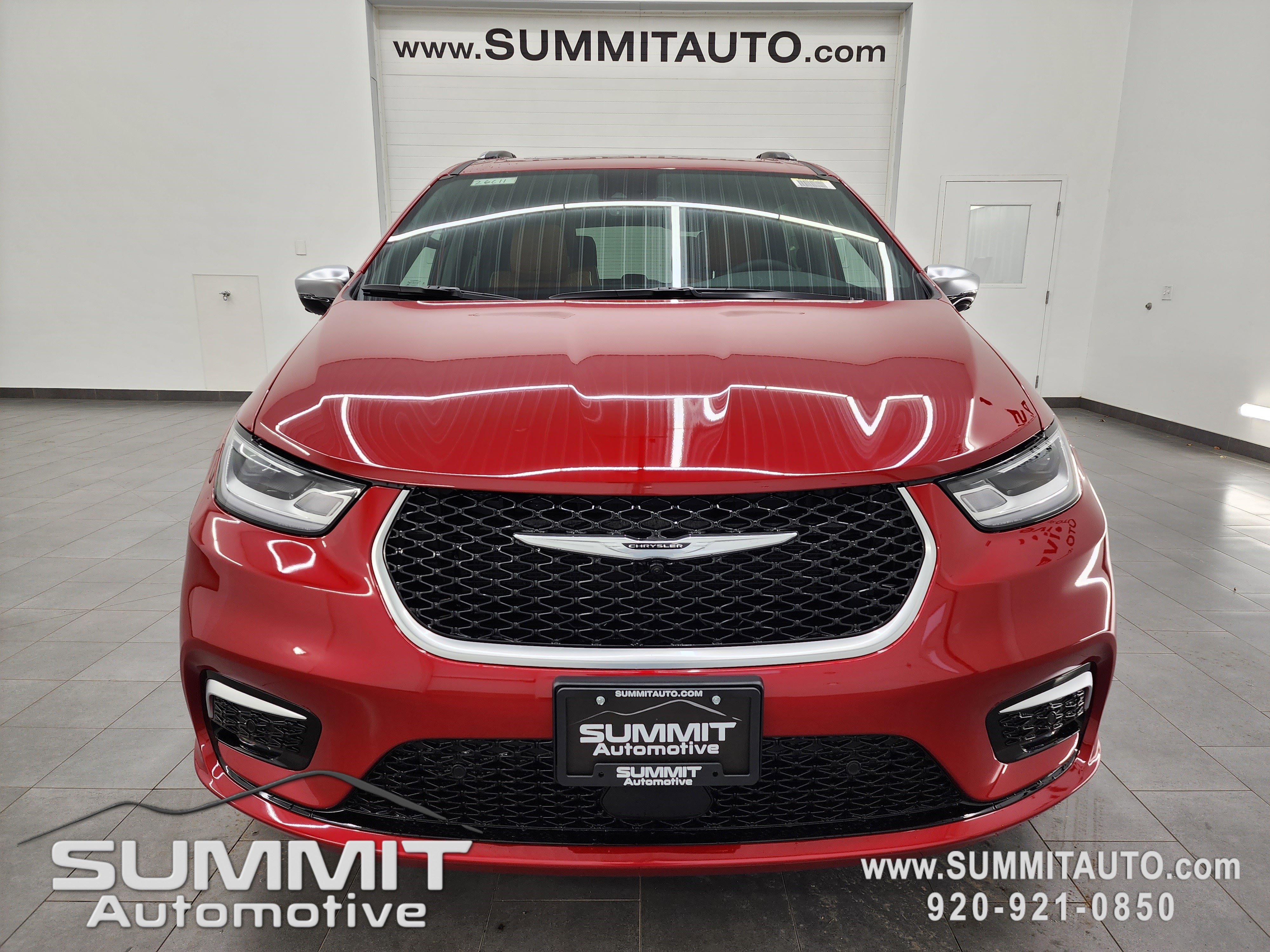 New 2026 Chrysler Pacifica Pinnacle w/ Trailer Tow Group image 25