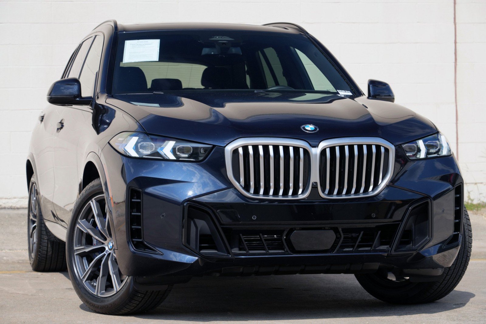 Used 2024 BMW X5 sDrive40i w/ M Sport Package RWD image 4