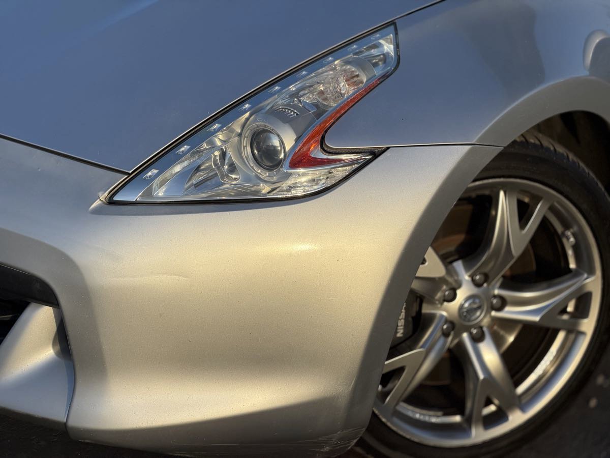 Used 2011 Nissan 370Z Touring w/ Sport Pkg image 15