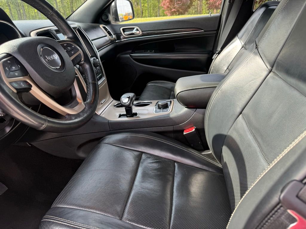 Used 2015 Jeep Grand Cherokee Limited w/ Luxury Group II image 9
