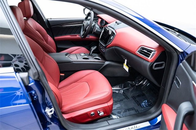 Used 2023 Maserati Ghibli Modena image 32