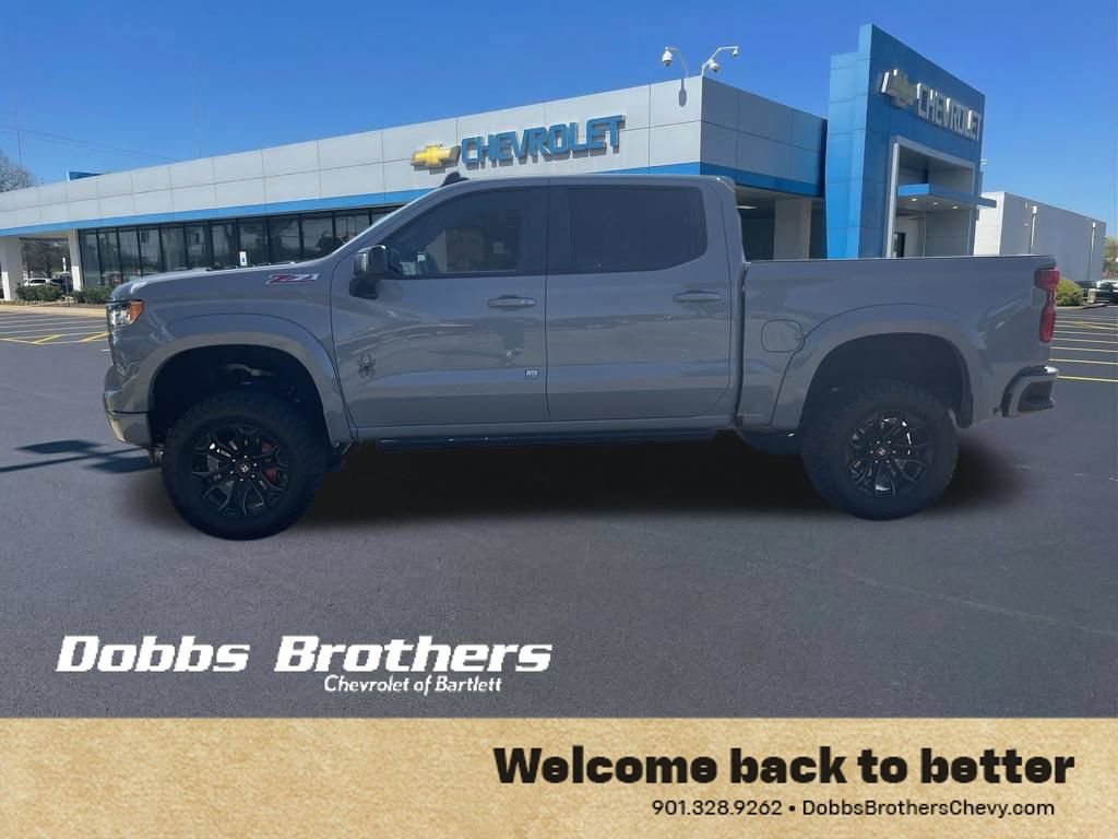 Used 2025 Chevrolet Silverado 1500 RST AWD/4WD image 3