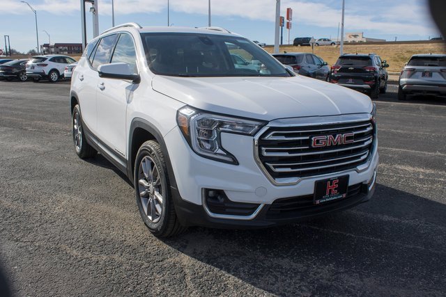 Used 2024 GMC Terrain SLT