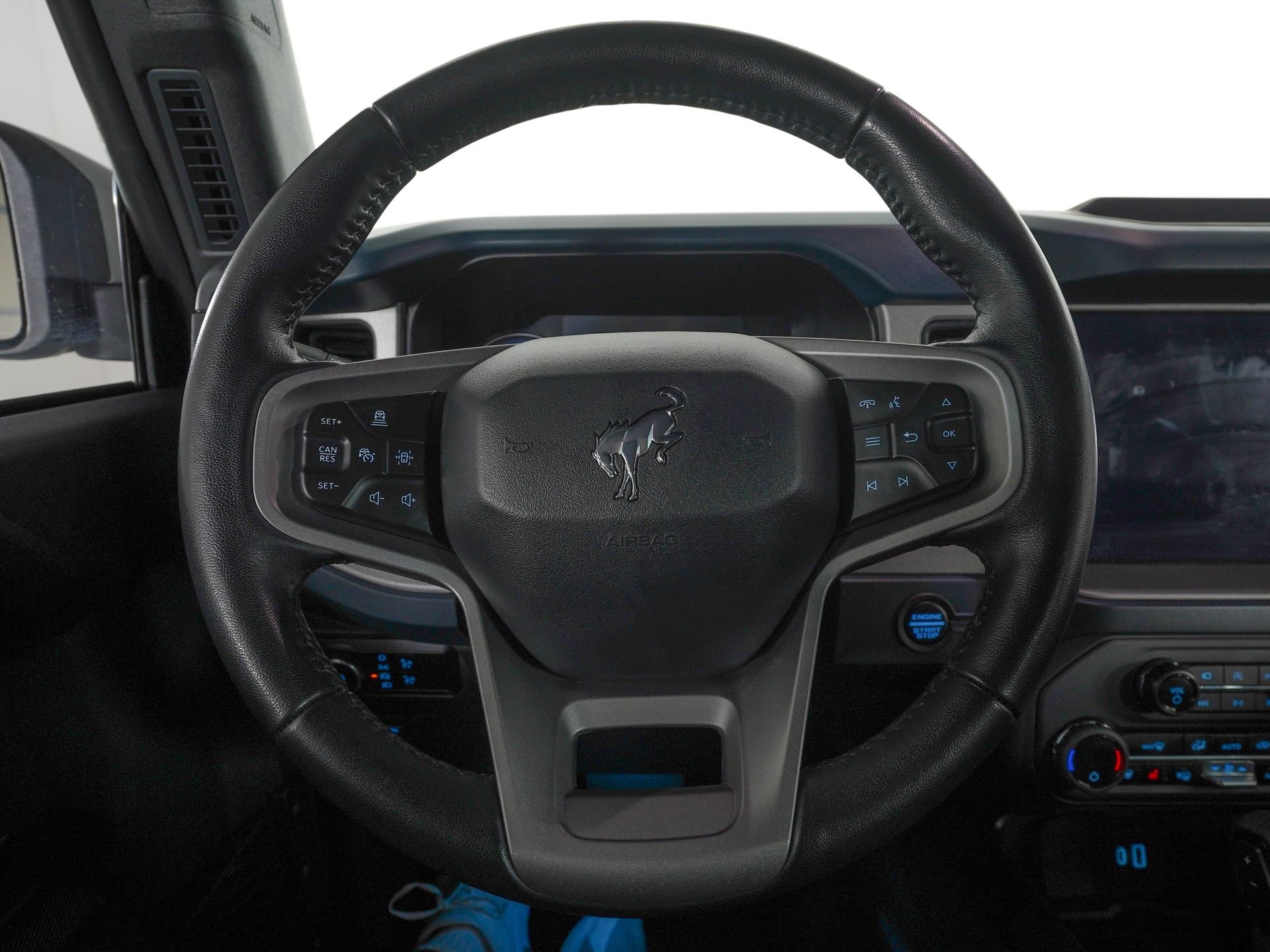 Used 2024 Ford Bronco Outer Banks AWD/4WD image 16