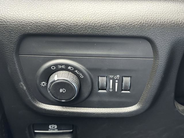 Used 2022 Jeep Grand Cherokee L Limited w/ Luxury Tech Group II image 12