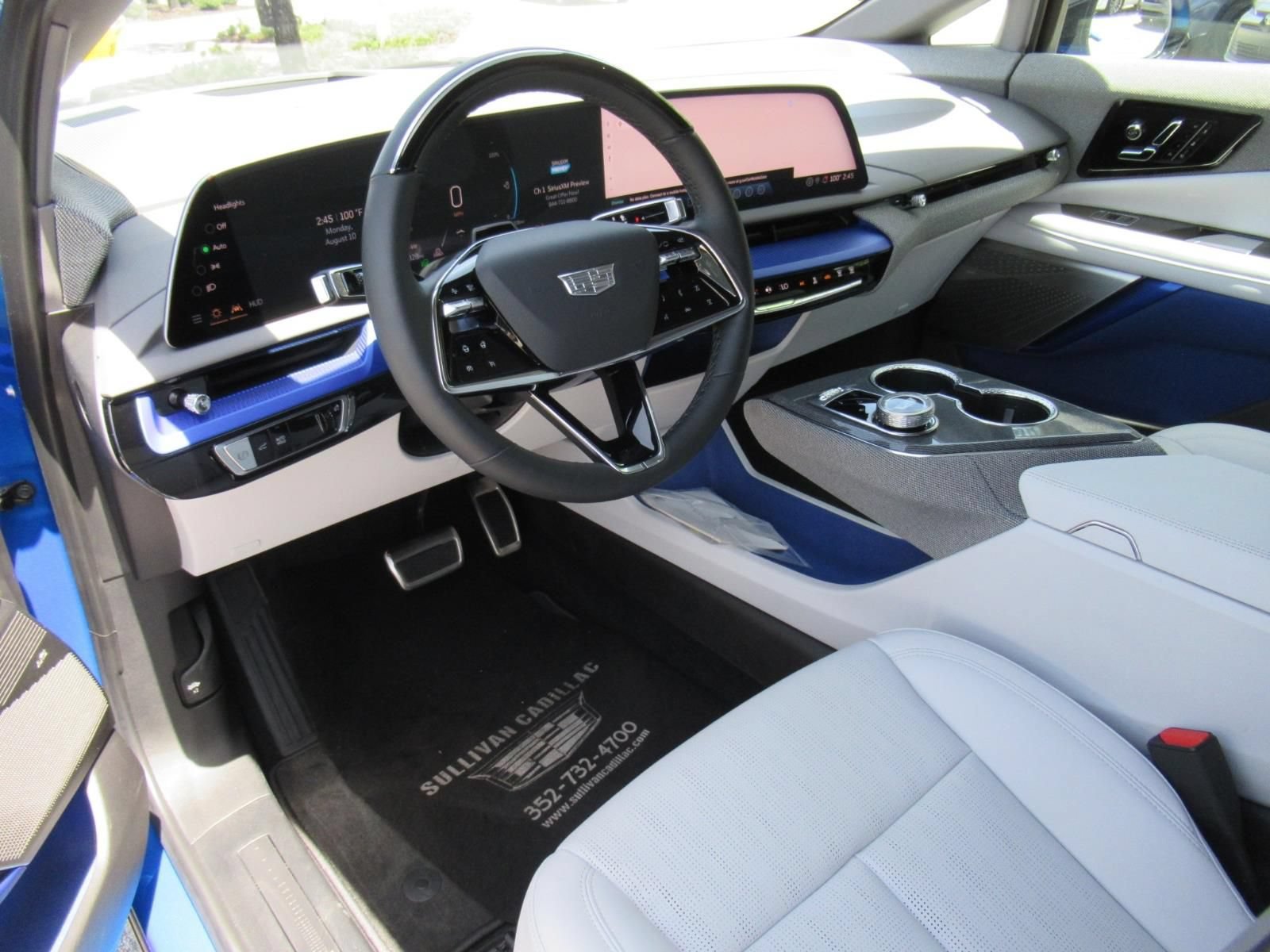 Certified 2025 Cadillac Optiq Luxury 2 AWD/4WD image 16