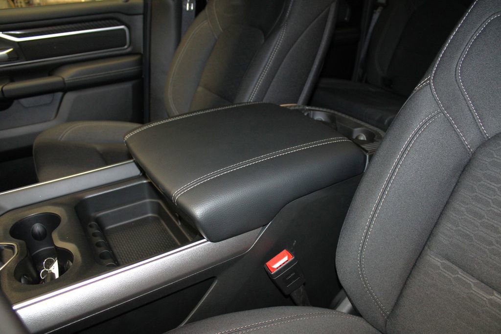 New 2026 RAM 1500 4x4 Crew Cab image 21