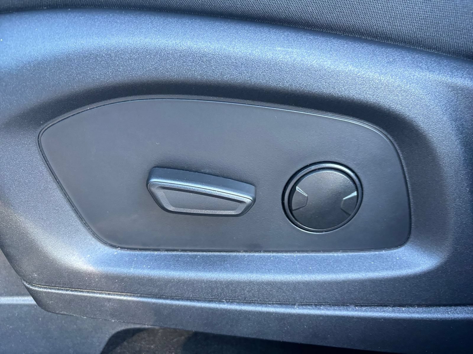 Used 2026 Ford Explorer Active AWD/4WD image 20