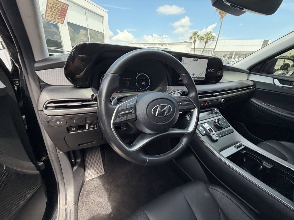 Used 2024 Hyundai Palisade SEL w/ Premium Package FWD image 17
