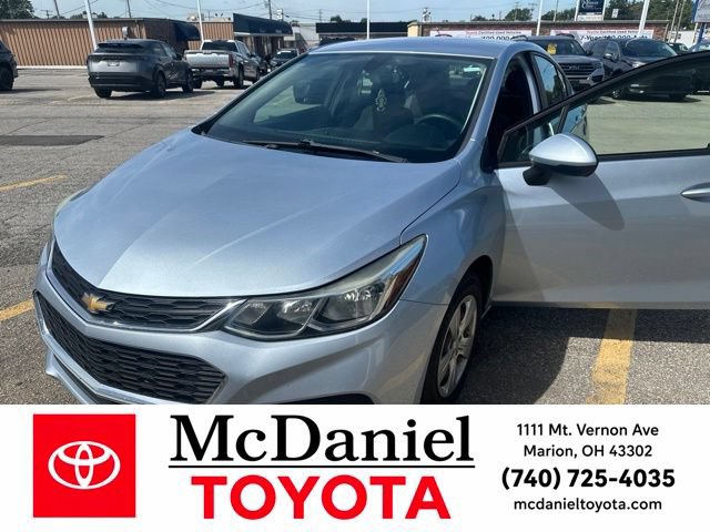 Used 2017 Chevrolet Cruze LS FWD image 1