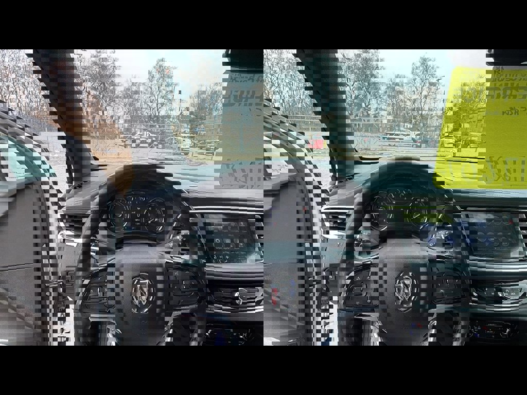 Used 2023 Buick Enclave Essence FWD image 11