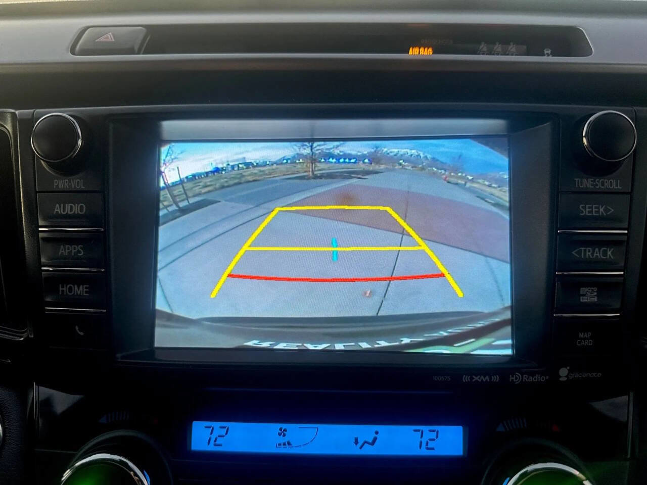 Used 2018 Toyota RAV4 LE image 17