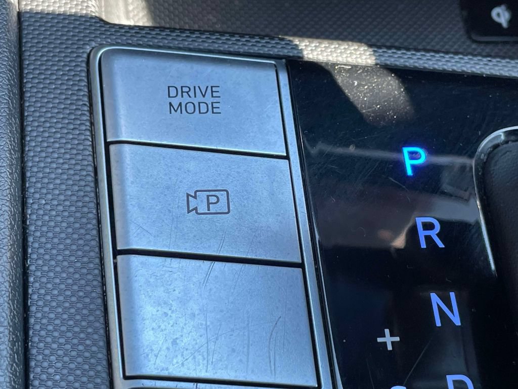 Used 2024 Hyundai Elantra SEL FWD image 30
