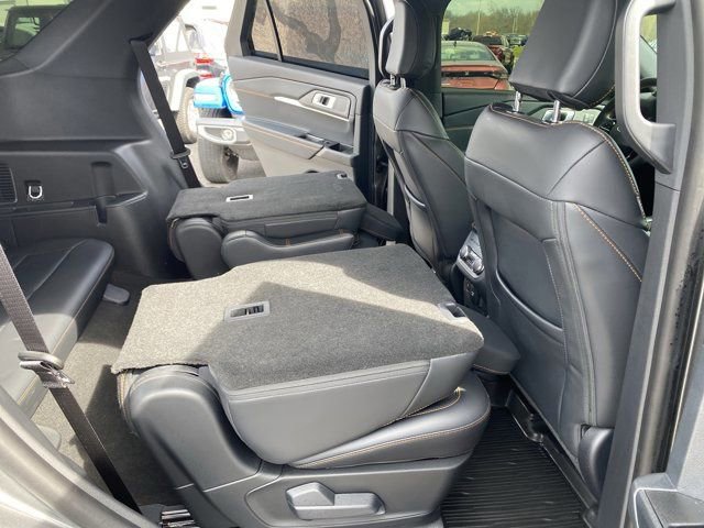 Used 2026 Ford Explorer Tremor w/ Tremor Convenience Package AWD/4WD image 14