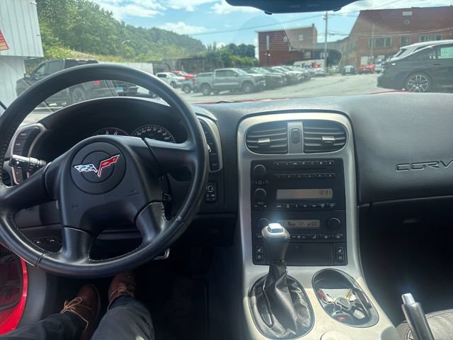 Used 2005 Chevrolet Corvette Coupe w/ Preferred Equipment Group RWD image 11