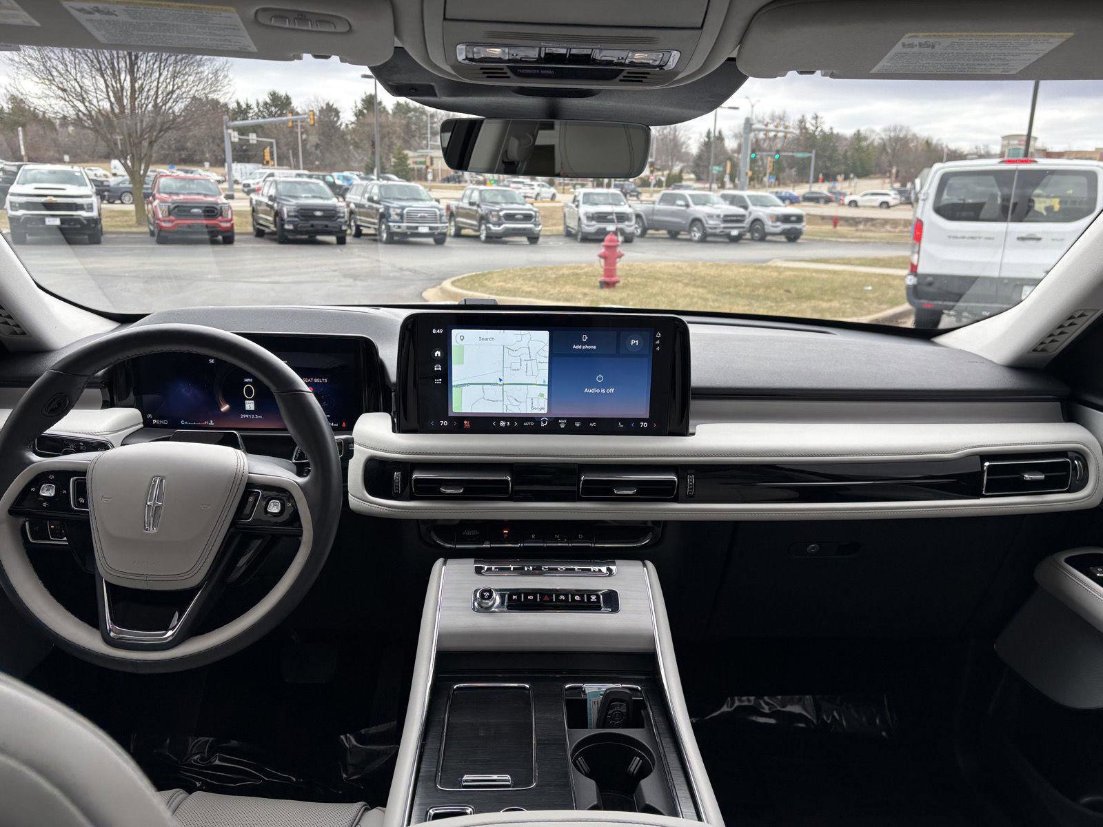 Used 2025 Lincoln Aviator Reserve w/ Equipment Group 201A image 8