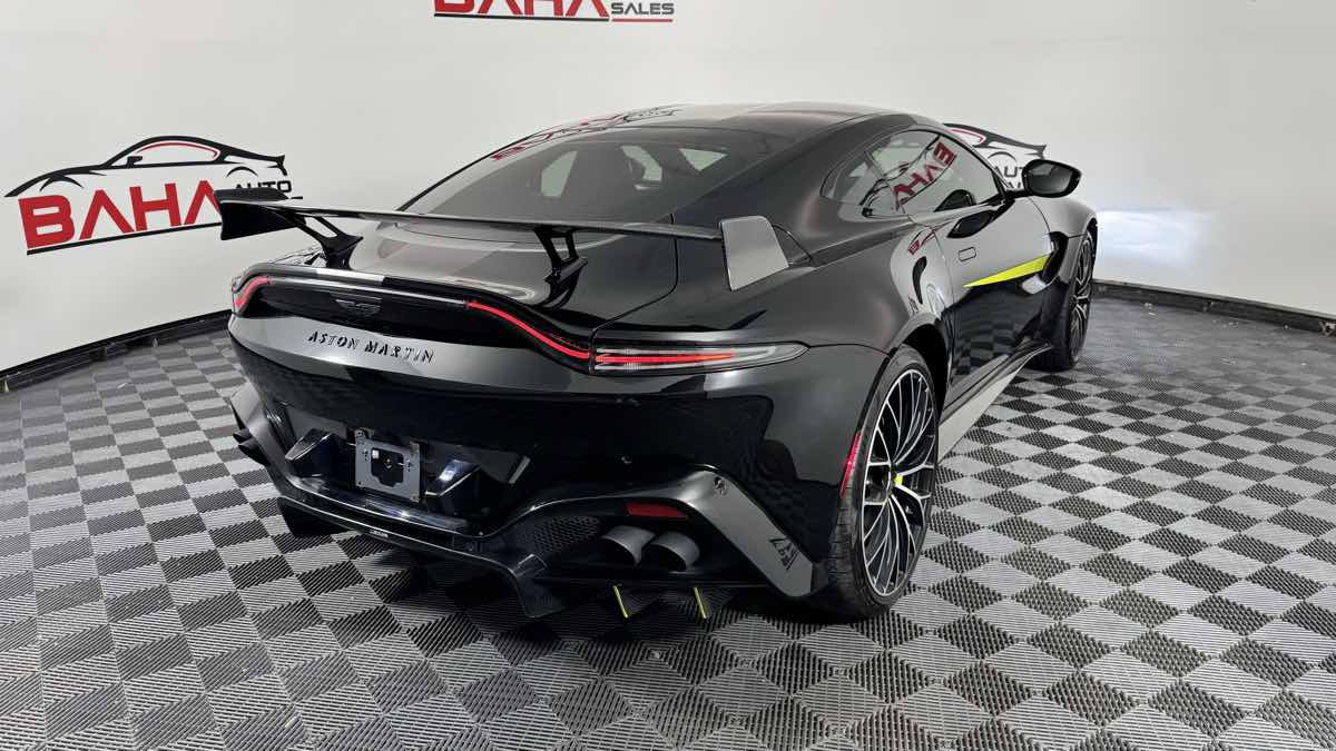 Used 2022 Aston Martin V8 Vantage Coupe RWD image 7