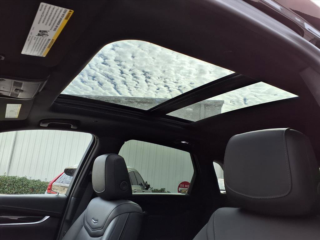 Certified 2025 Cadillac XT5 Premium Luxury image 22