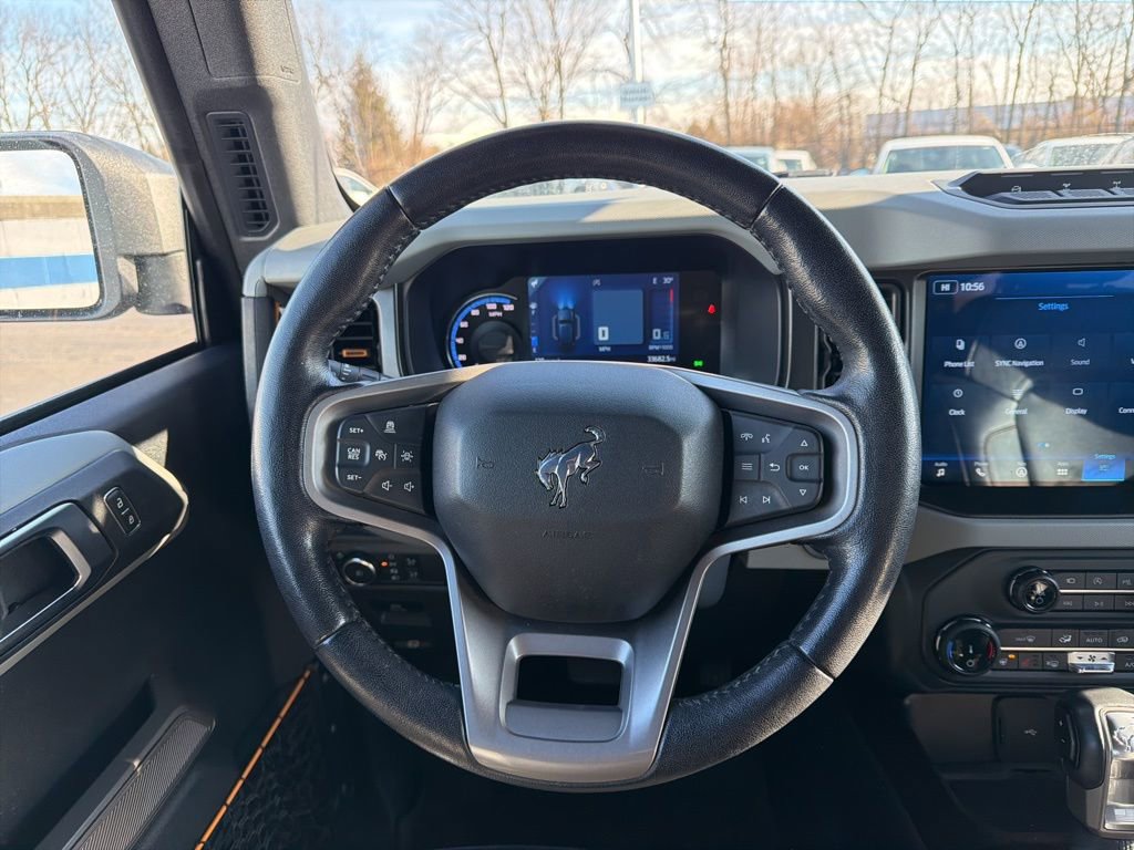 Used 2022 Ford Bronco Badlands image 12